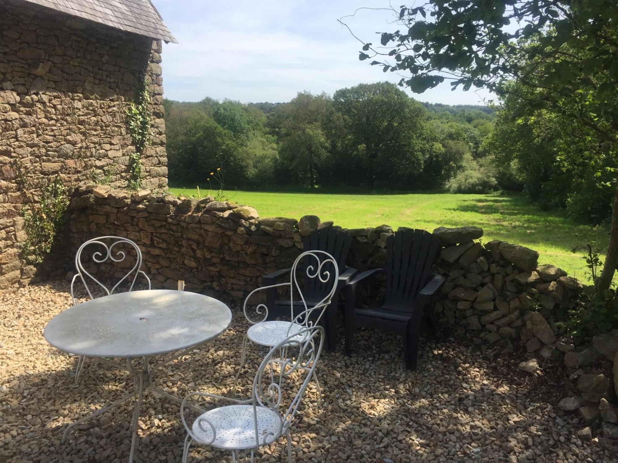Gite Au Calme 2 A 6 Personnes Dans Un Paysage Totalement Paisible -Plages A 22 Min- Quite Cottage 2 To 6 Persons In Total Peaceful Landscape -Beaches At 22 Min- Landevant Екстер'єр фото